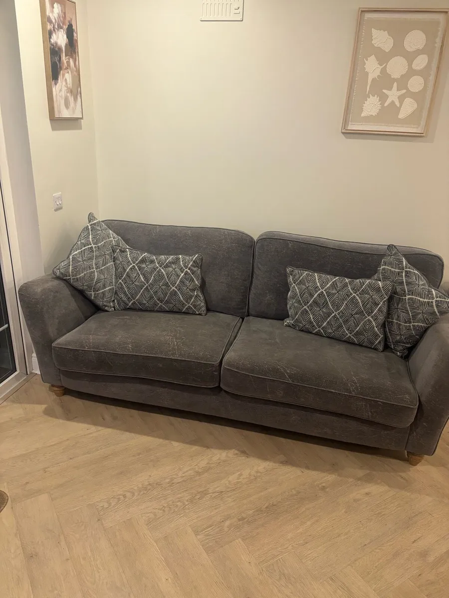 Sofa - Image 4