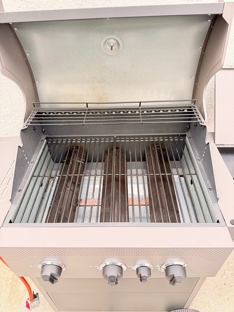 Tower 3 Burner Gas BBQ with Side Burner & Extra - Image 3