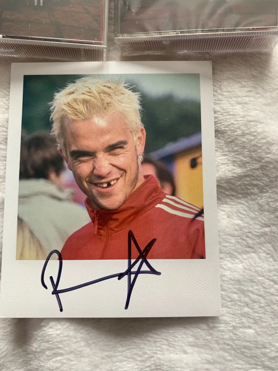Robbie Williams signed and new cd tapes - Image 2