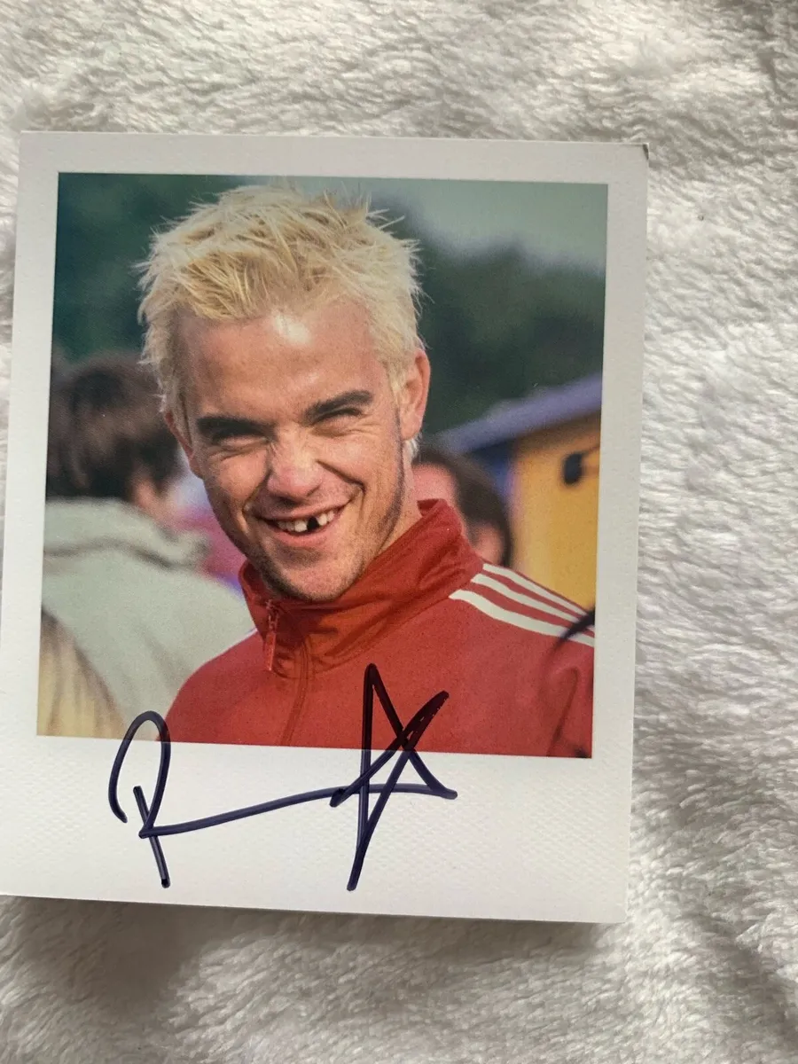 Robbie Williams signed and new cd tapes - Image 4