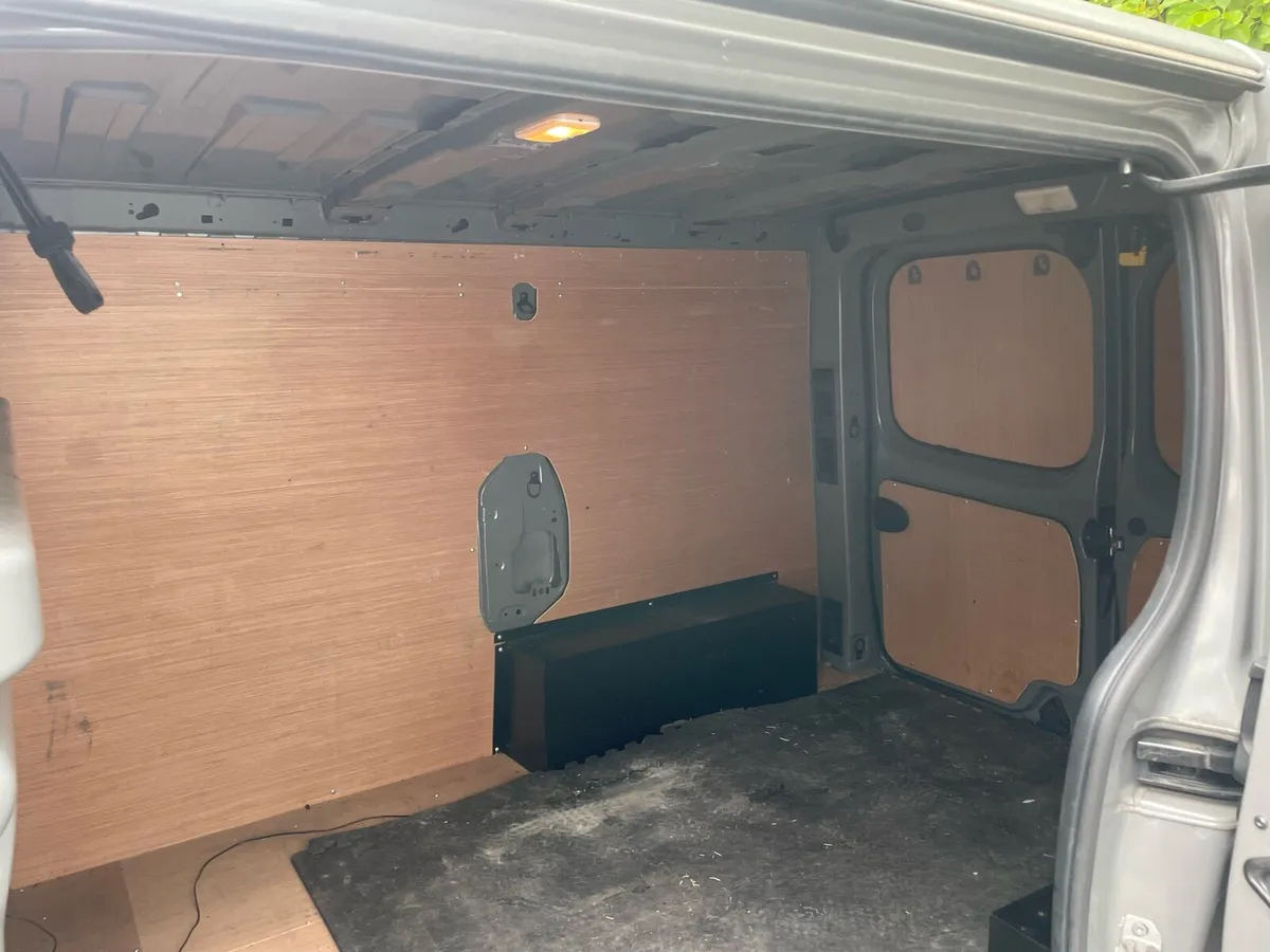 2018 Renault Trafic 1.6 dCi 90 low mileage - Image 2
