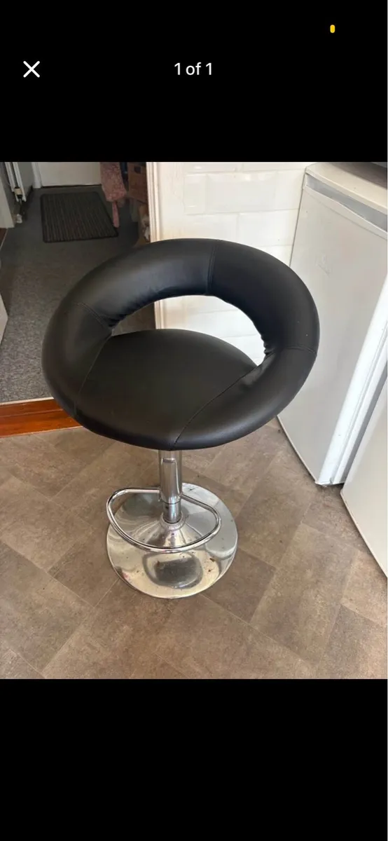 Bar stool
