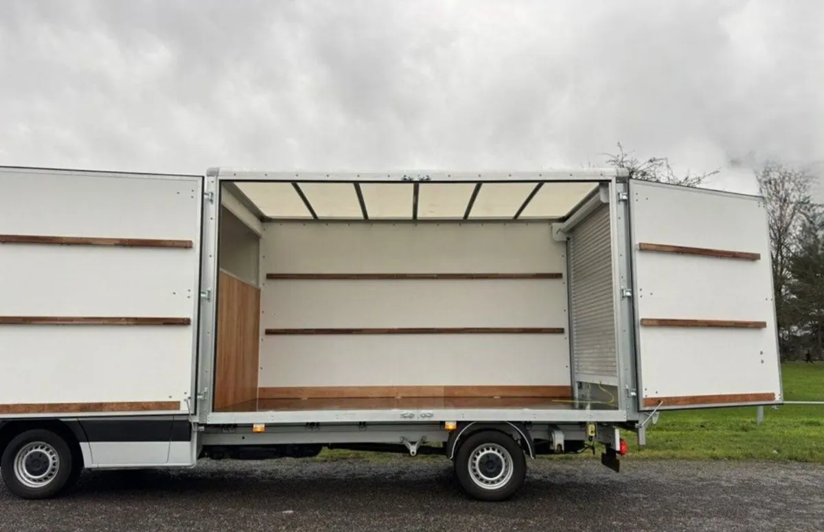 2022 Mercedes-Benz Sprinter Luton Box Van