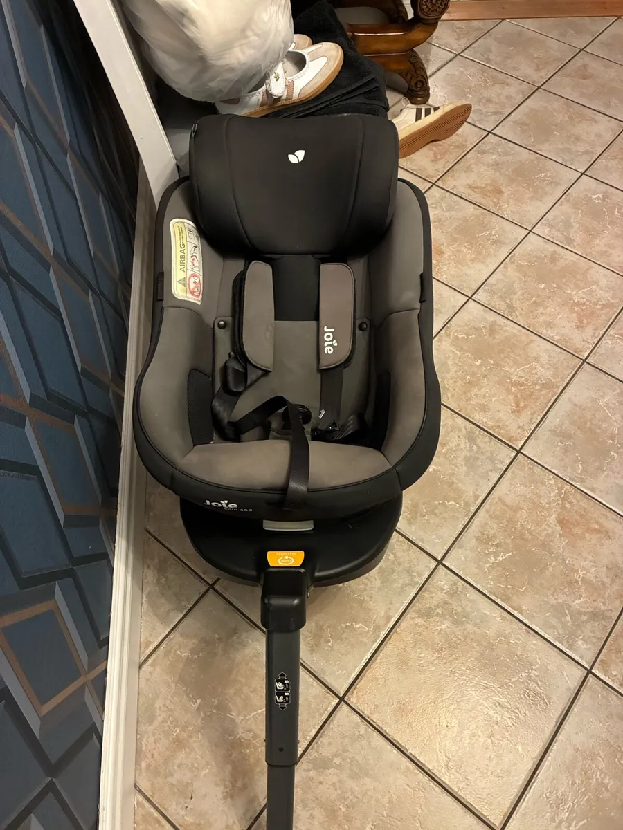 Joie Car seat - Image 1