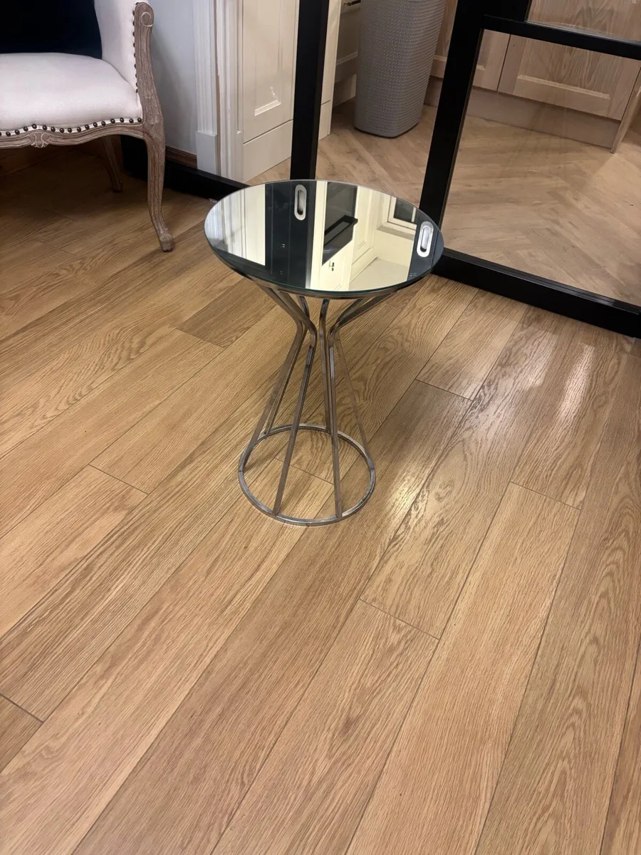 Lamp table - Image 1