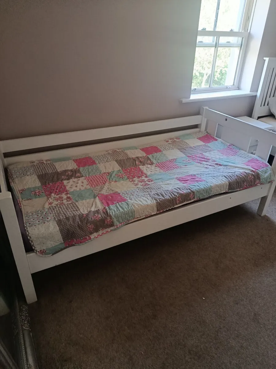 Bed - Image 2