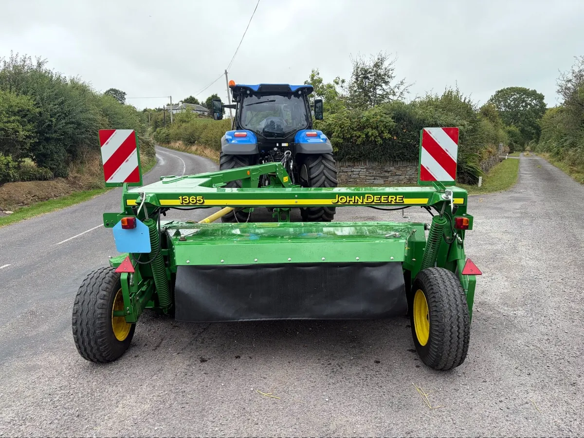 John Deere 1365 Mower Conditioner 2019 - Image 2