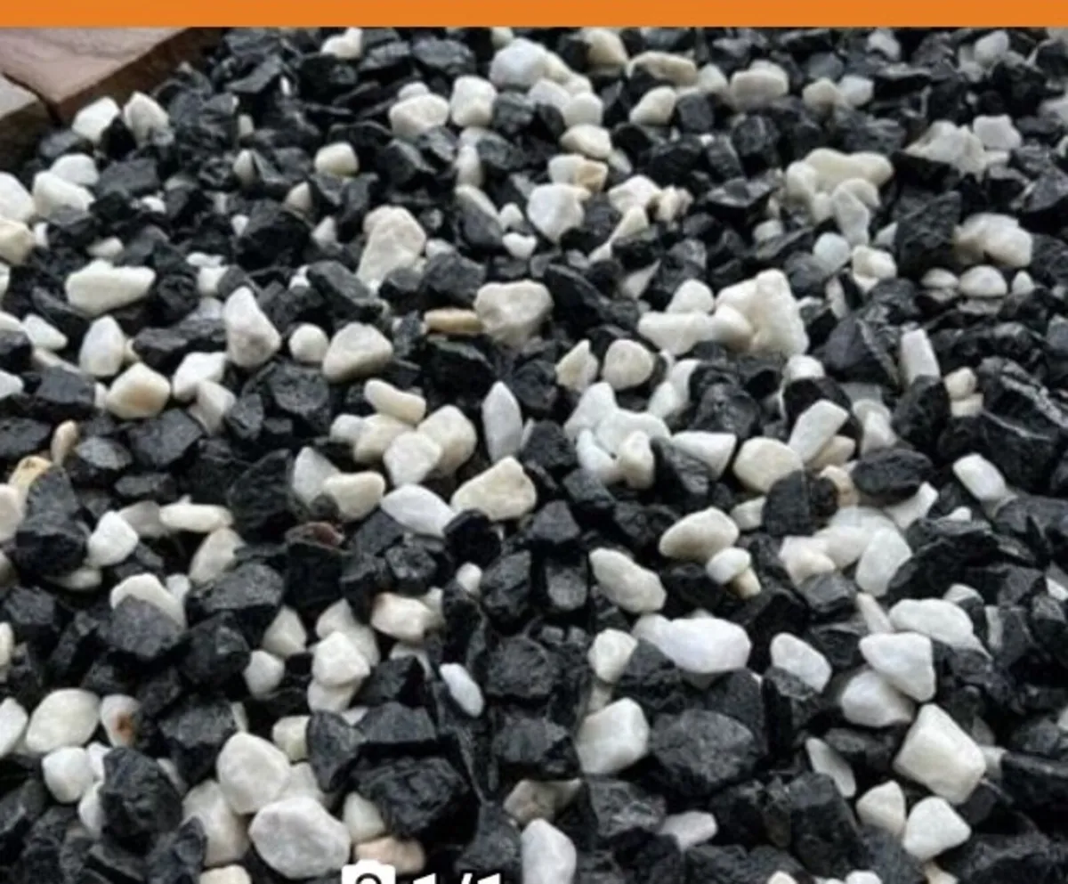 PEBBLES/PEA GRAVEL/USED