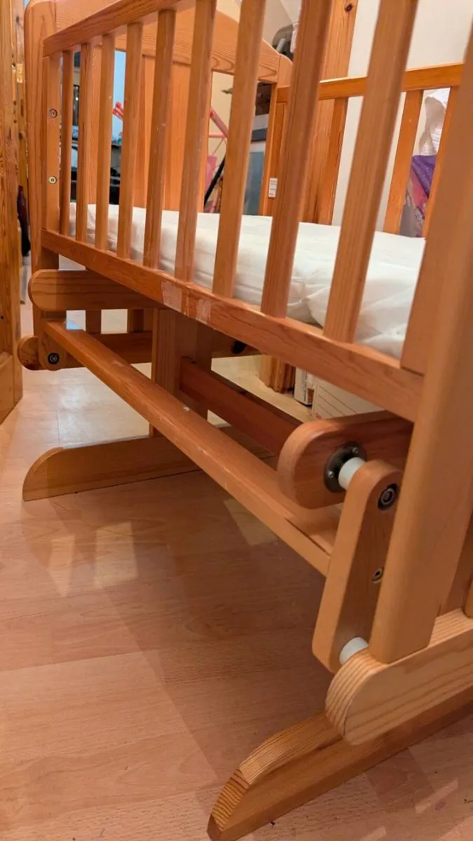 Gliding crib - Image 2