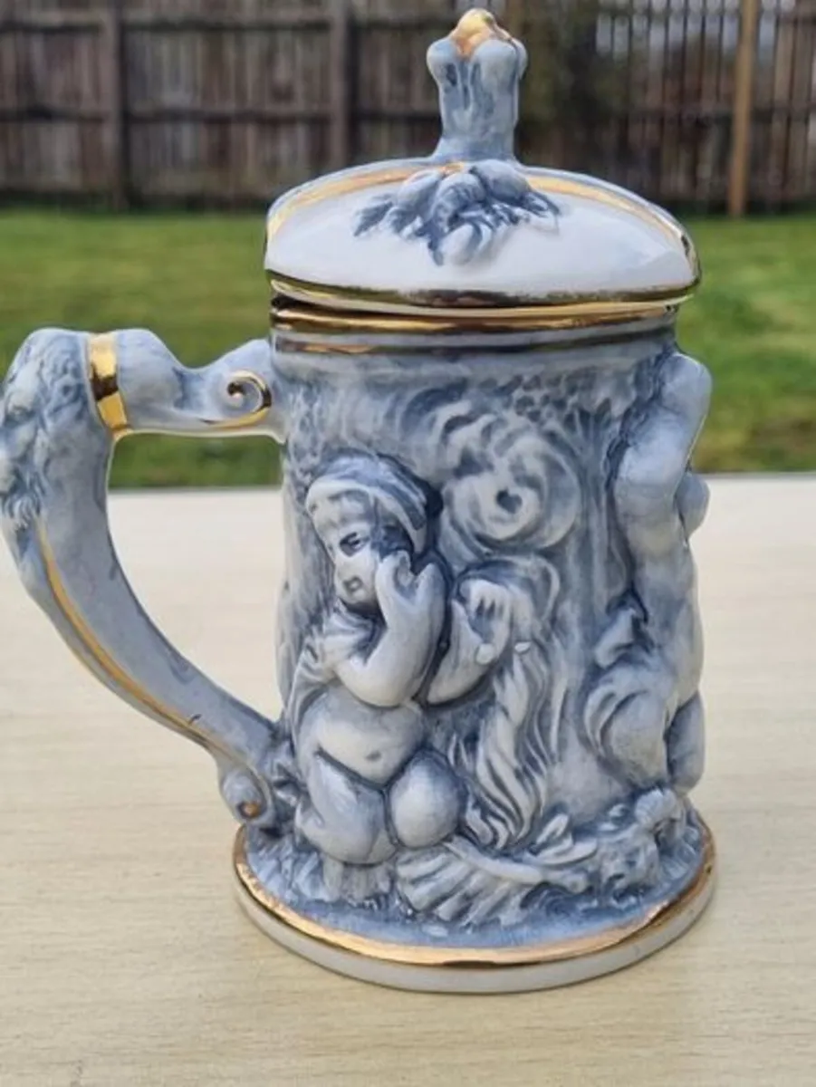 Ceramic beer mug from the Italian Capodimonte - Image 1