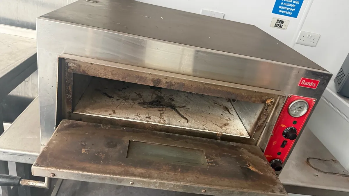 Banks Commercial Stone Deck Pizza Oven 3 Phase - Image 2