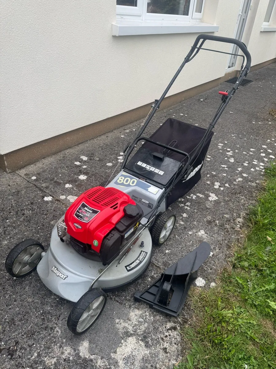 Lawn mower - Image 1