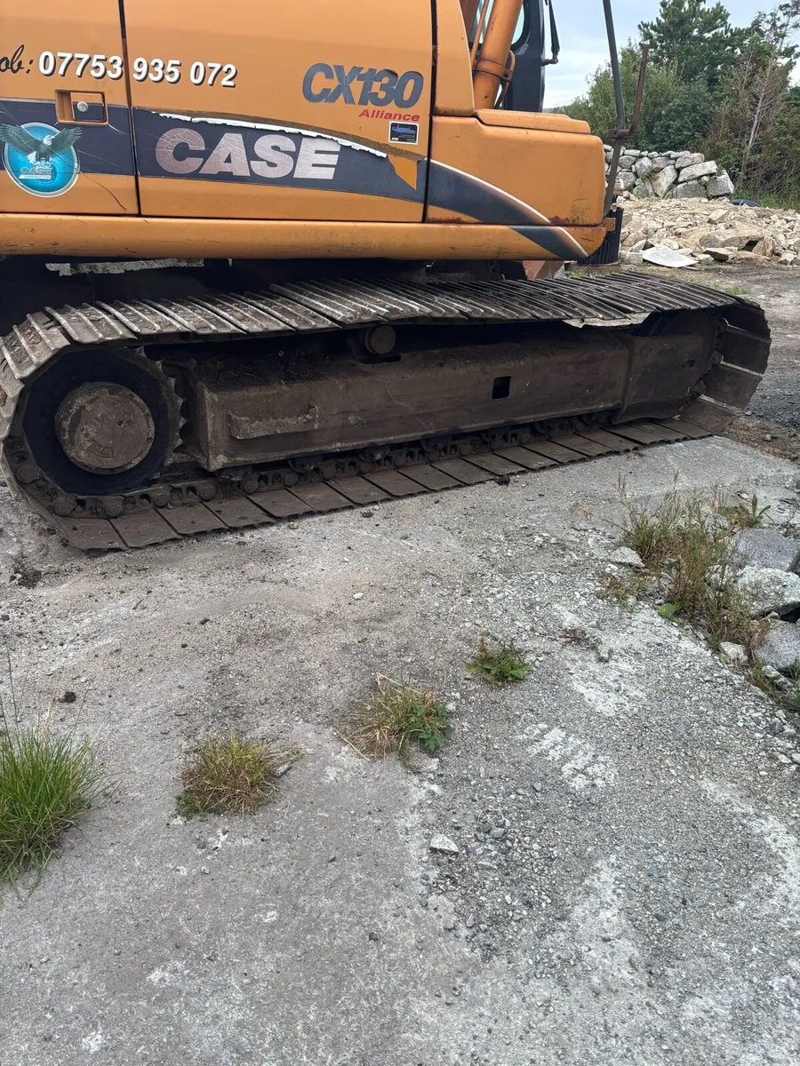 Tracks for 13/14 ton digger - Image 1
