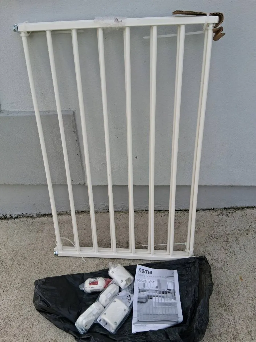 Noma Wall Fix Extending Gate - Image 1