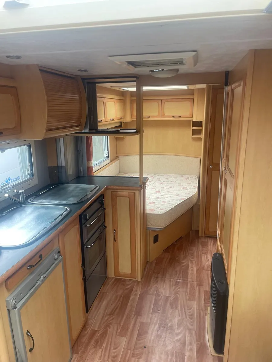 Eldiss 4/5 berth fixed bed & remote mover & Awning - Image 4