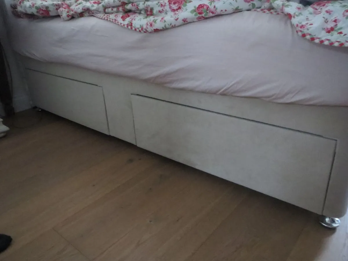 6ft Super king size Divan bed bas - Image 1