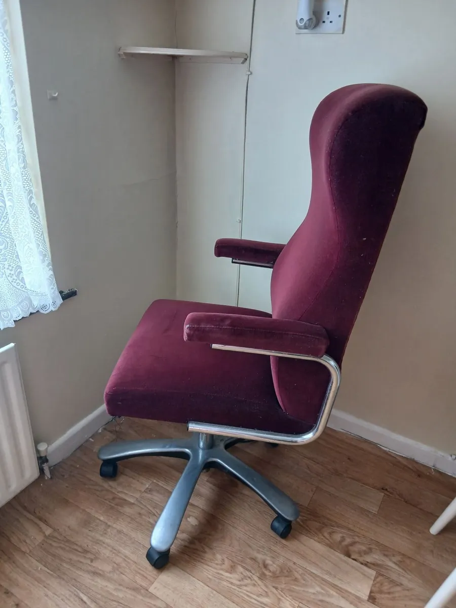 Office chair - Image 2