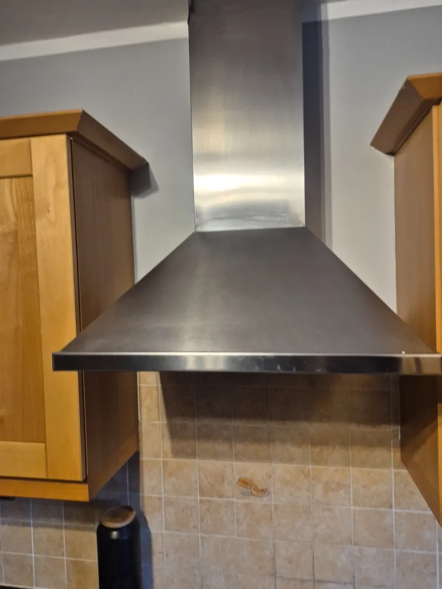 Oven, hub, sink, extractor - Image 1