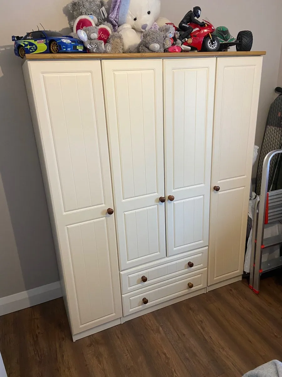 Wardrobes with matching lockers x2 - Image 2