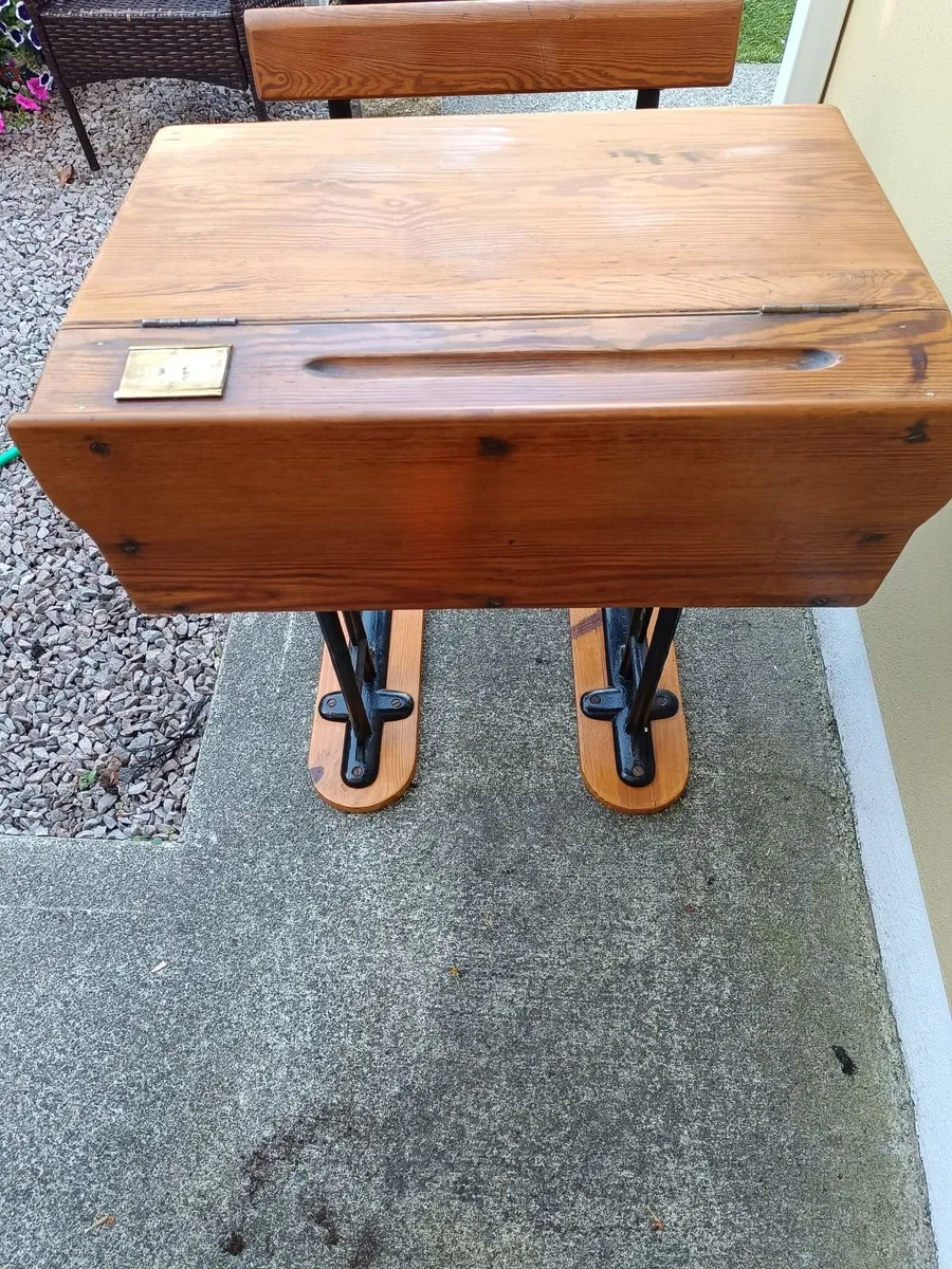Restored Antique T.R. Scott & Co. Dublin School De - Image 4