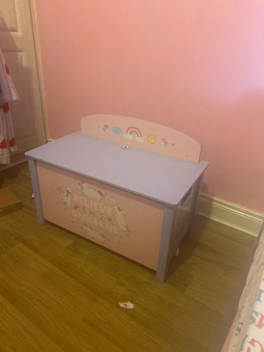 Little girl furniture