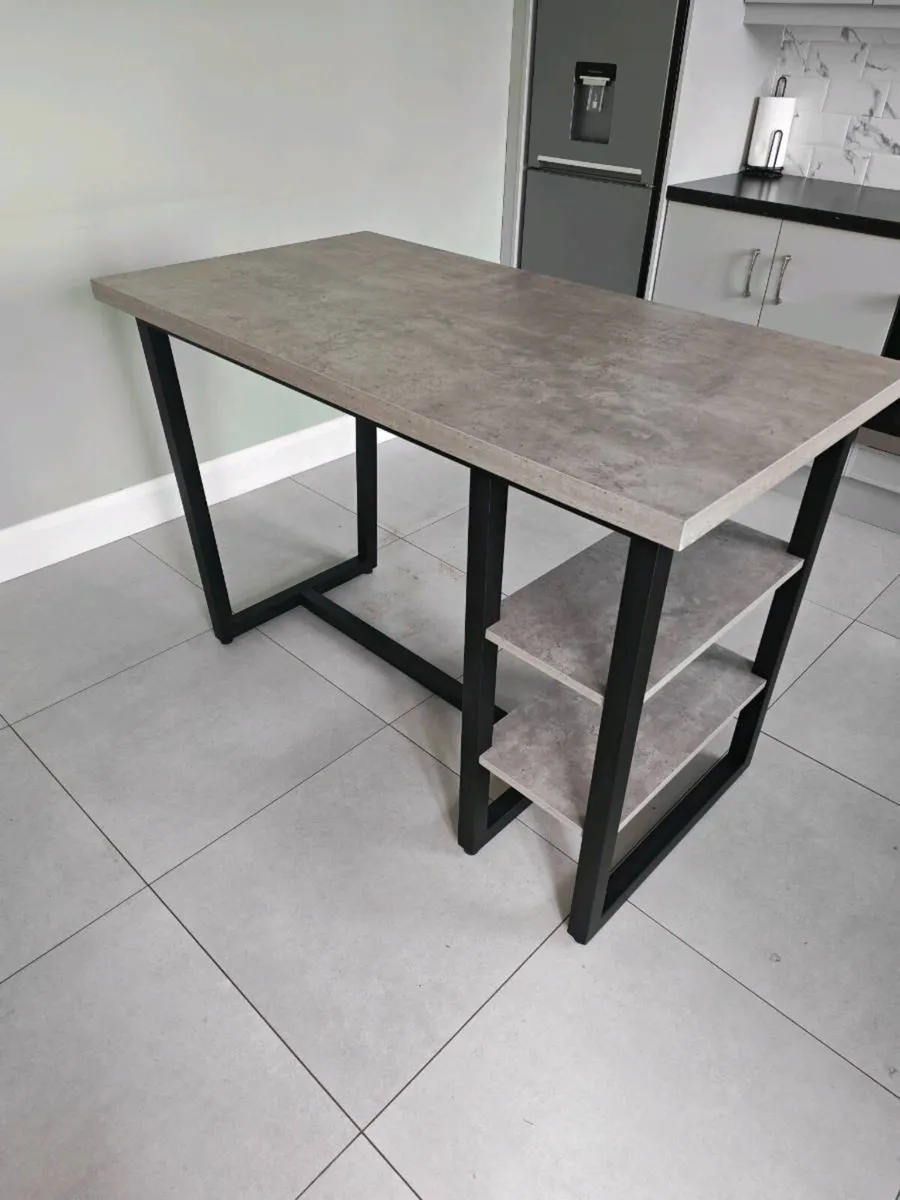 Breakfast bar - Image 1
