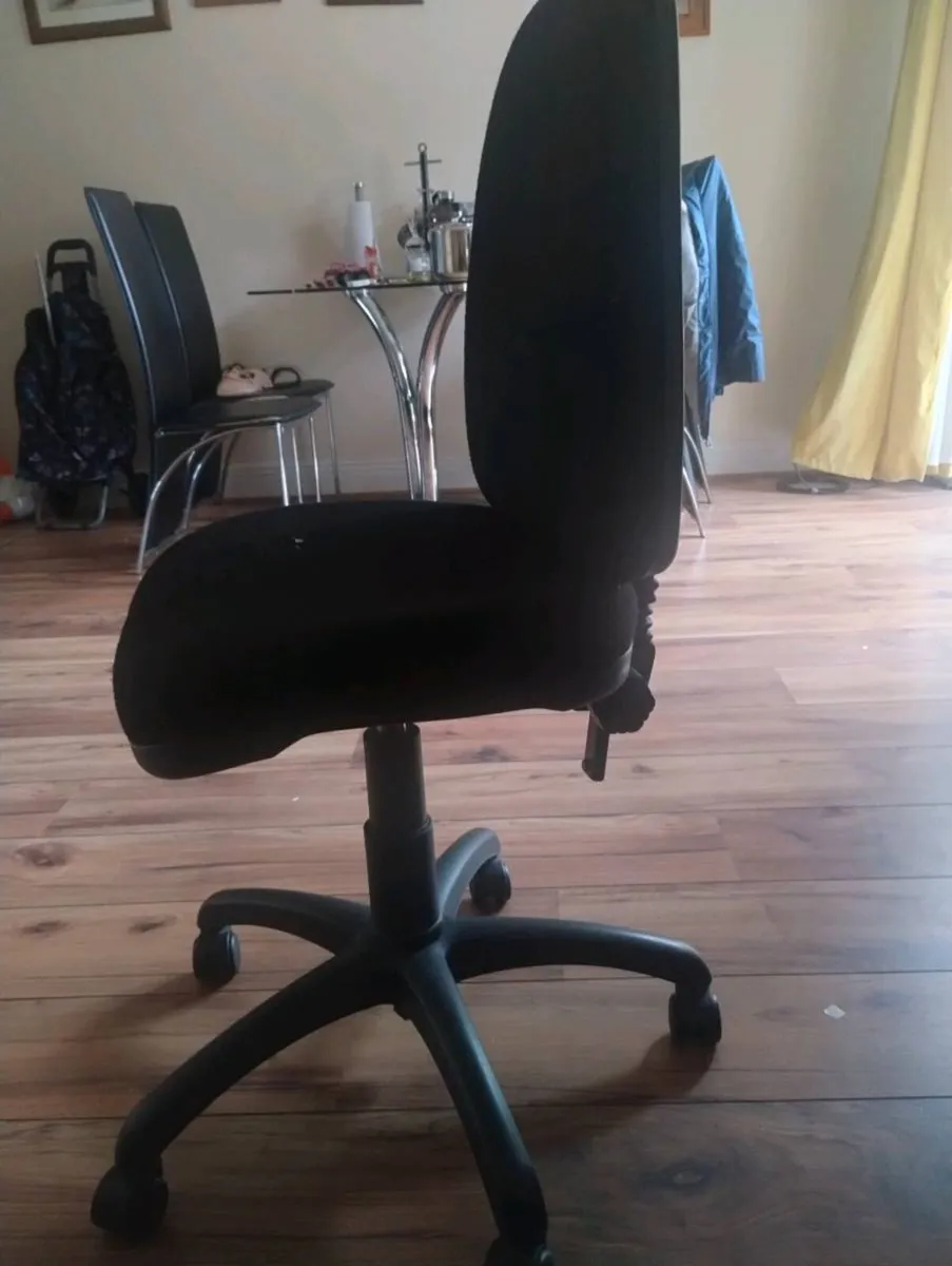 Chair - Image 3