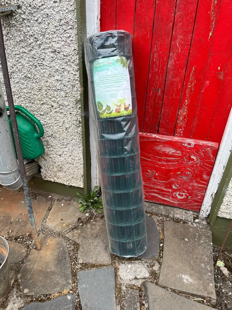 Wire Mesh Fencing - 20 metres - Image 1