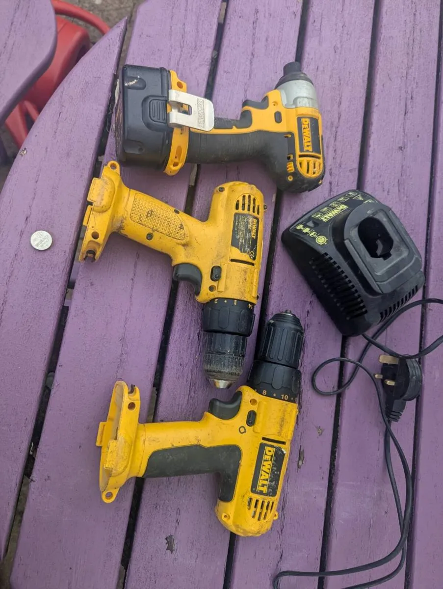 DeWalt 12v Drill and Impact Driver - Image 4
