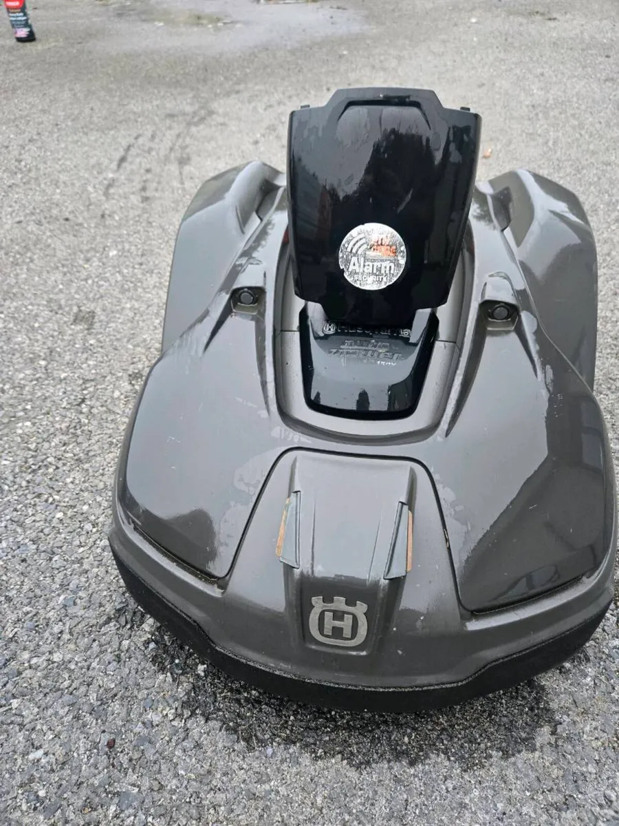 Husqvarna Automower 450 X - Image 1