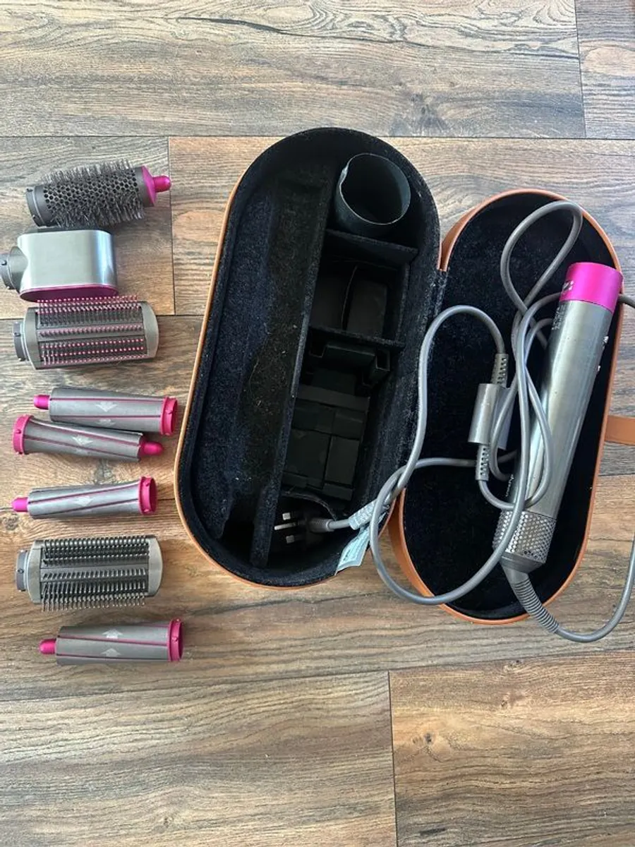 Dyson hair - Image 1
