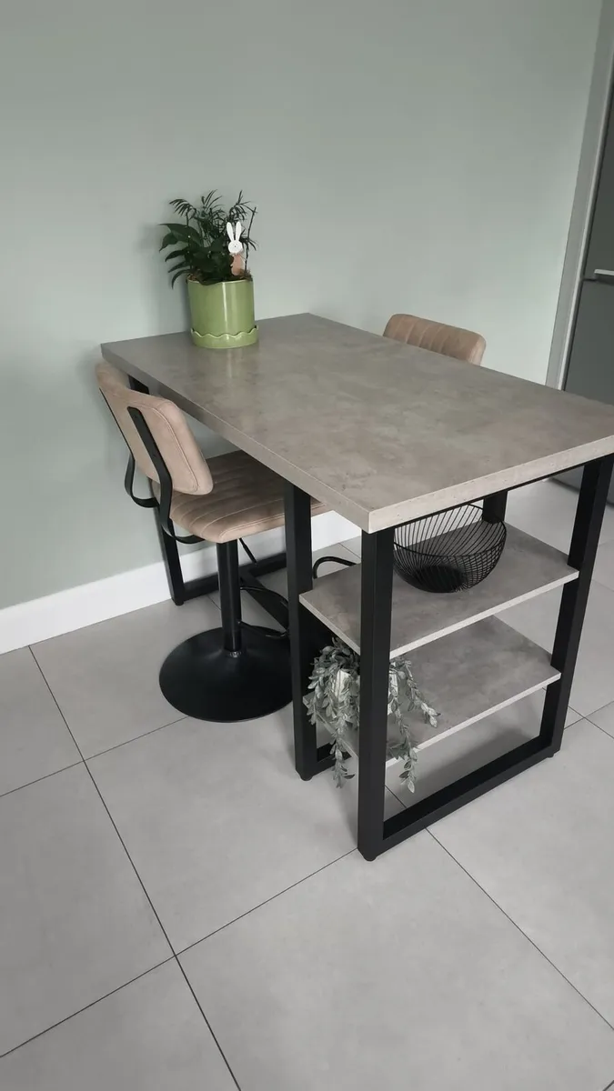 Breakfast bar - Image 2