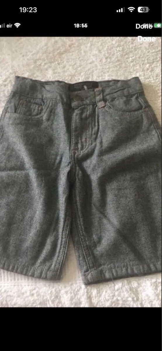 Boys BNWT shorts age 4/5 €10 - Image 4