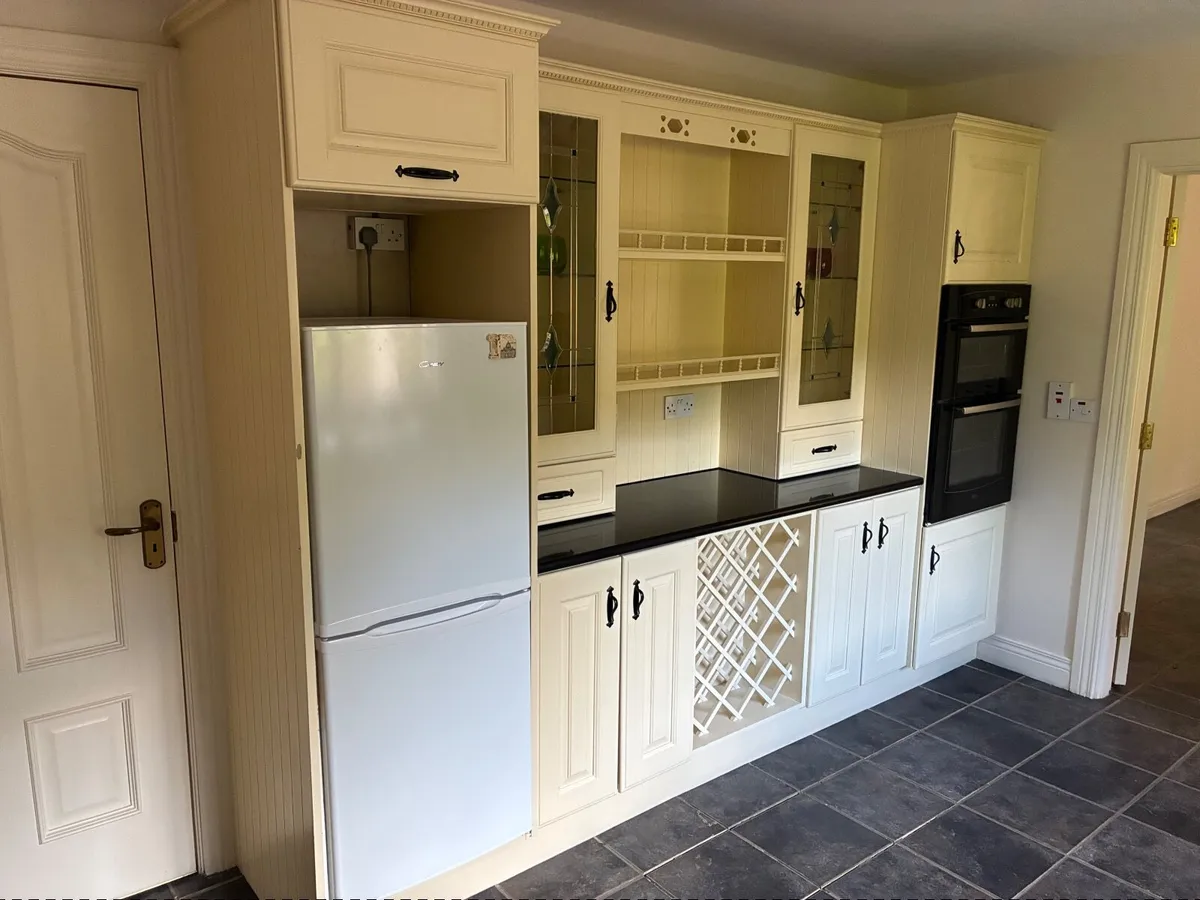 Kitchen - Image 2