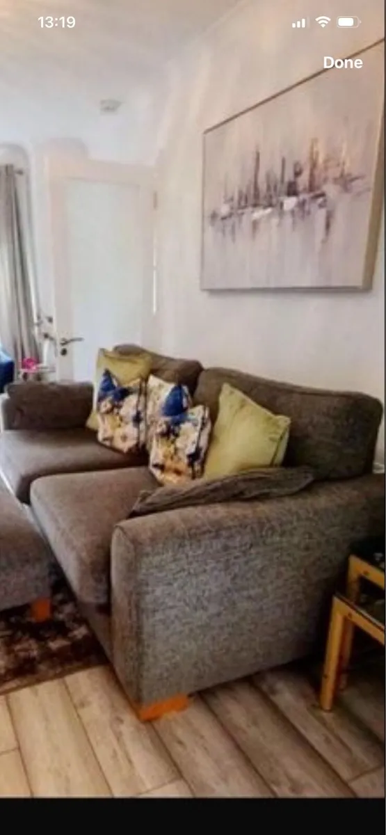 4 seater couch - Image 1