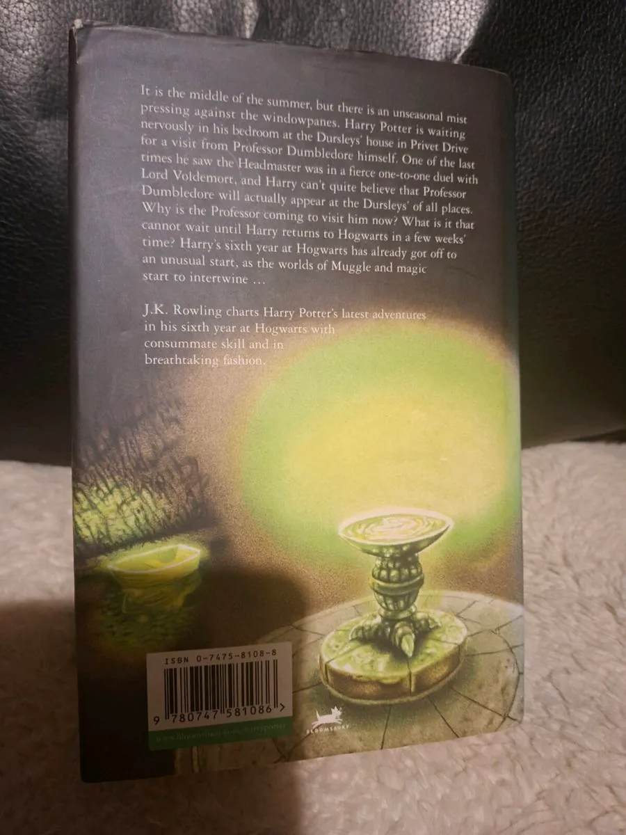 Harry Potter First UK Bloomsbury Edition Hardback - Image 2