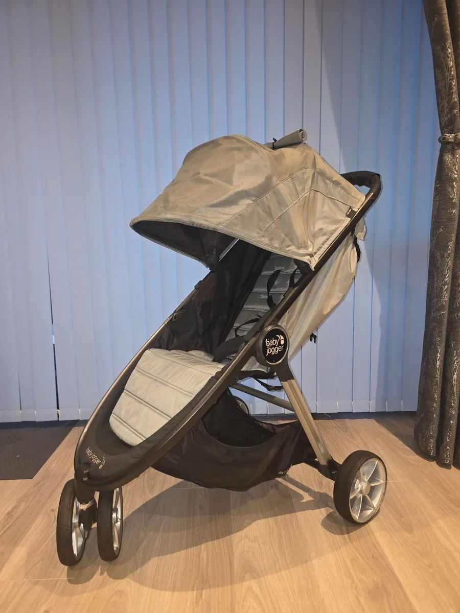 Baby Jogger City Mini 2 stroller - Image 1