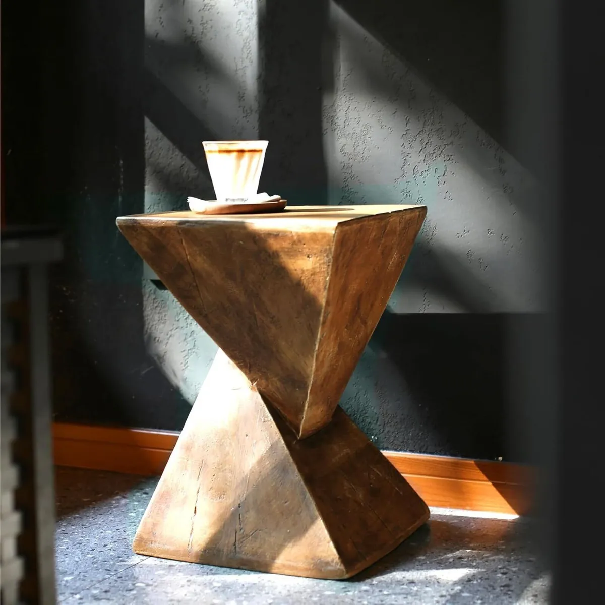 Concrete Art Side Table Lightweight: Modern Accent - Image 1