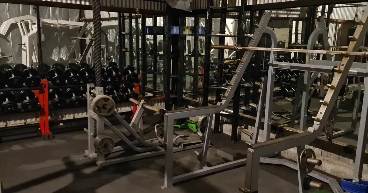 Gym or Studio Mirrors – Beveled (200cm x 159cm)