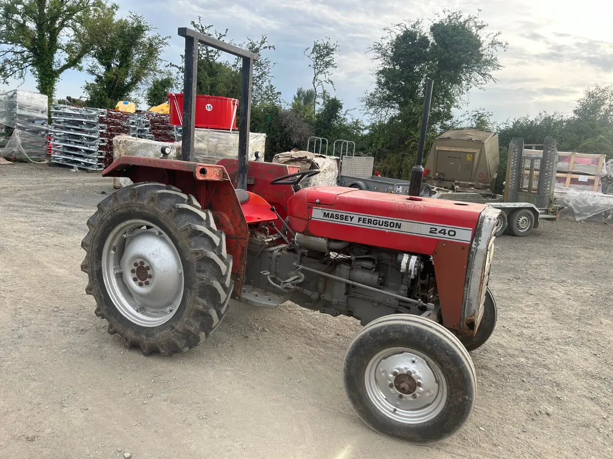 1982 Massey Ferguson 240 - Image 1