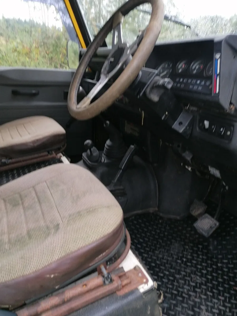 Land Rover Defender 1998 - Image 3