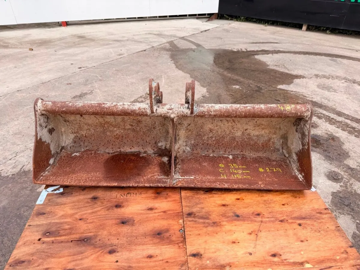 48"....3 ton mini digger grading bucket 35mm pins. - Image 3