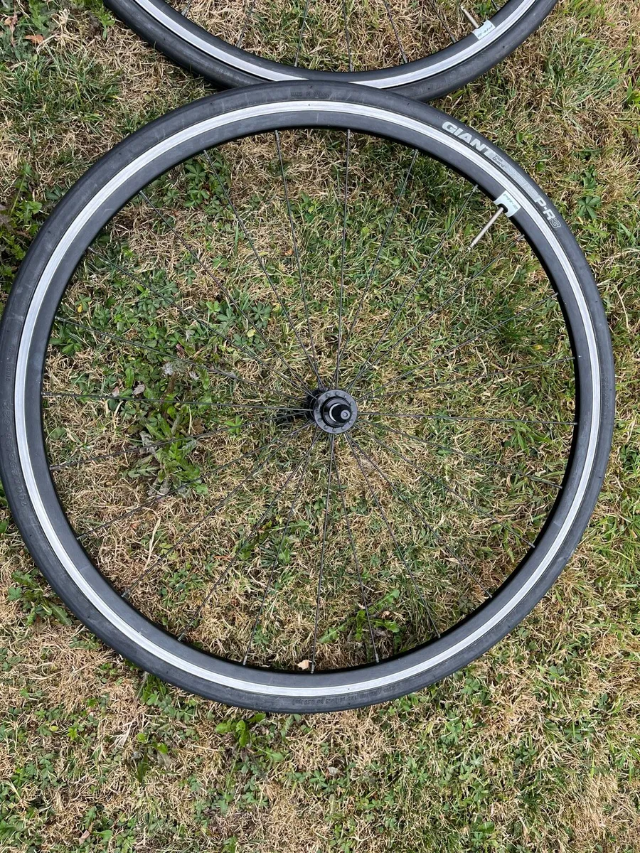 Giant Aluminium Wheel Set - Image 4