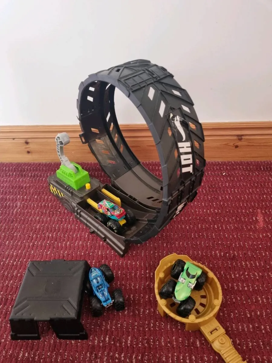 Hot wheels bundle - Image 3