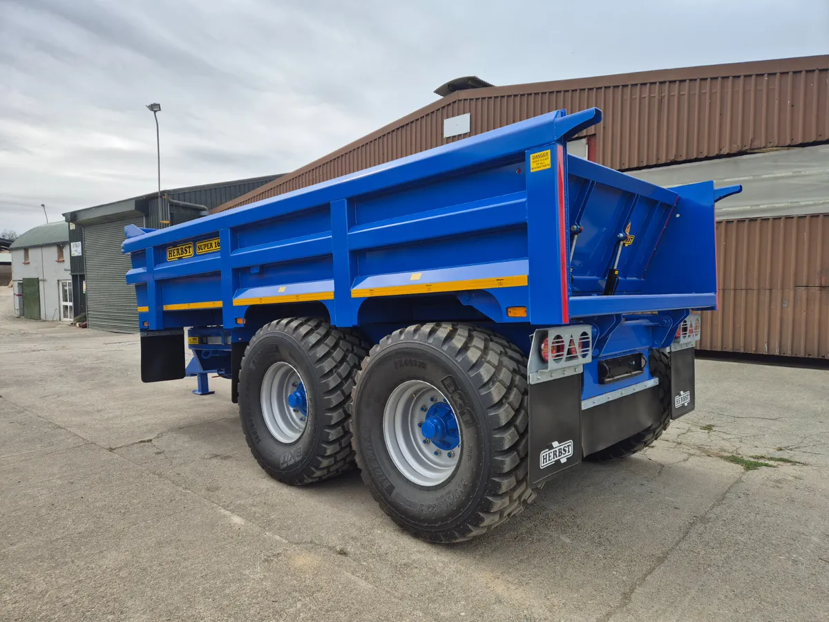 New Super 16 Dump trailers in stock.  560s - Image 3