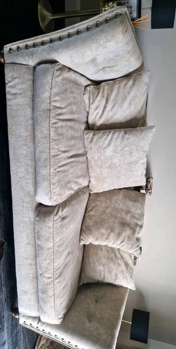 Sofa and loveseat - Image 3