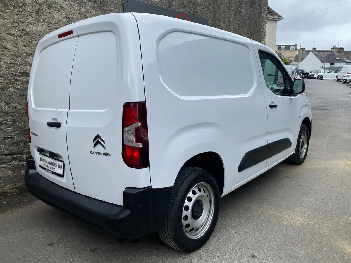 Nov 2023 Citroen Berlingo EN-Prise 100 HDi 6 Speed - Image 4
