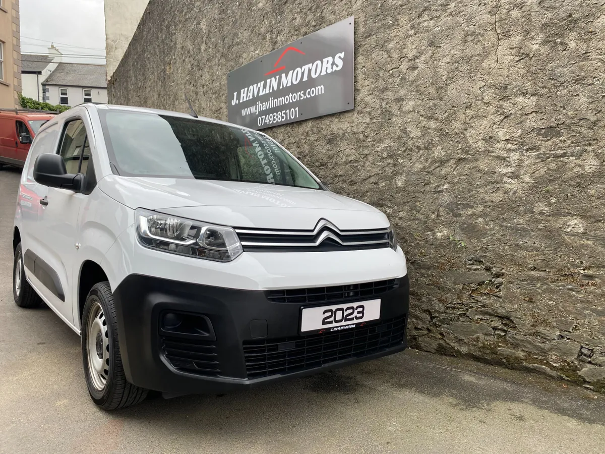 Nov 2023 Citroen Berlingo EN-Prise 100 HDi 6 Speed - Image 2