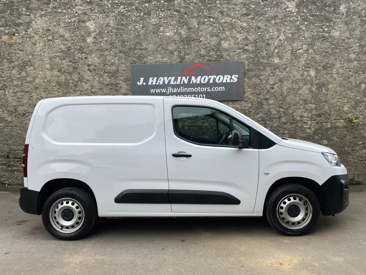Nov 2023 Citroen Berlingo EN-Prise 100 HDi 6 Speed - Image 3
