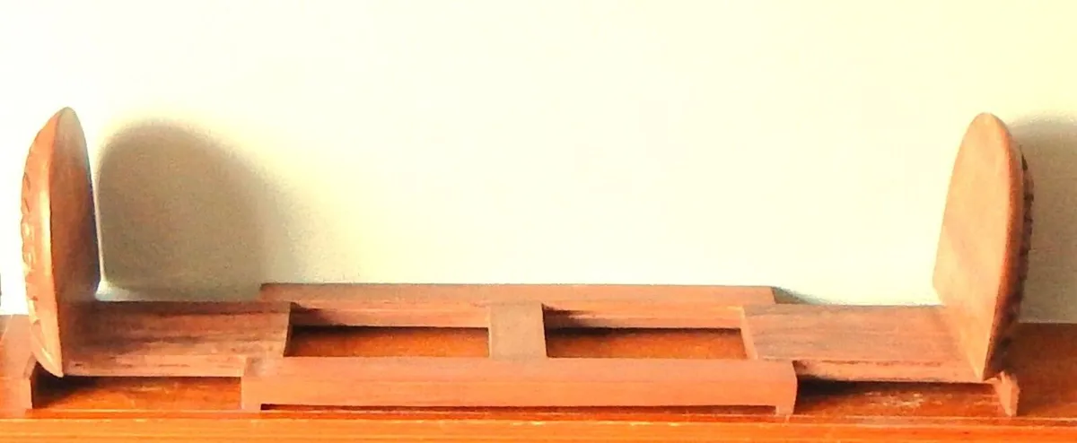 Rare Carved Extendable Bookend Book Slide - Image 2